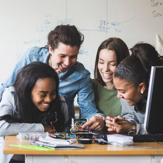 Le foyer socio-éducatif et la maison des lycéens