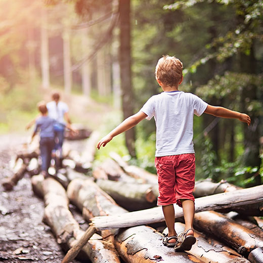 Les bébés adultes : retour en enfance !