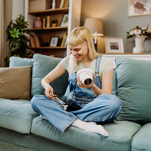 Installer une caméra de surveillance chez soi : guide complet de la réglementation 2025