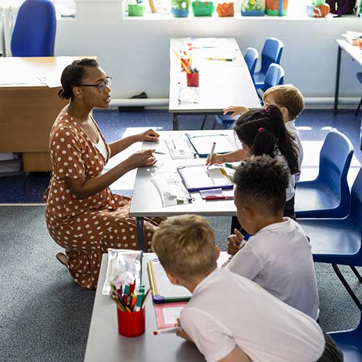 Routine de sieste dans une école japonaise : chaque pays a adopté un rythme scolaire qui lui est propre.  D76 Masahiro Ikeda / GettyImages/