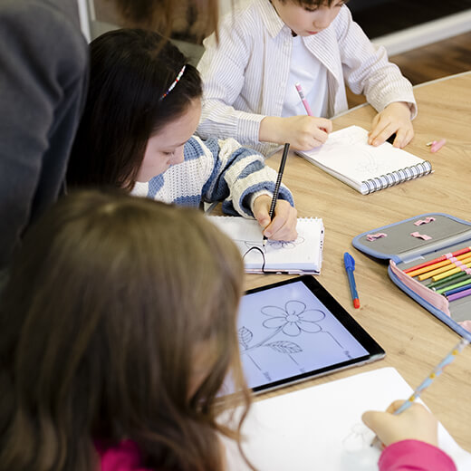 Classe adaptative : comment mieux répondre aux besoins des élèves sans s’épuiser ?