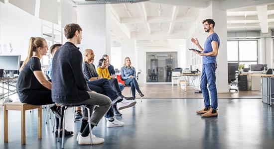 La protection des pertes financieres - présentation auprès d'un public de jeunes dans un local