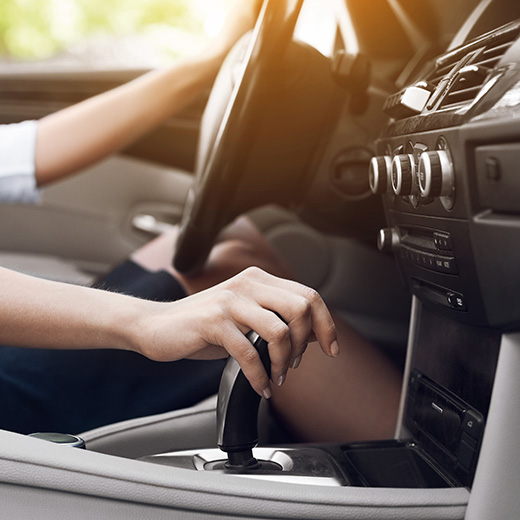 Voiture semi-automatique : fonctionnement et avantages