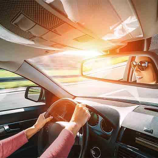 Gravage des vitres d'une voiture : pourquoi le faire ?