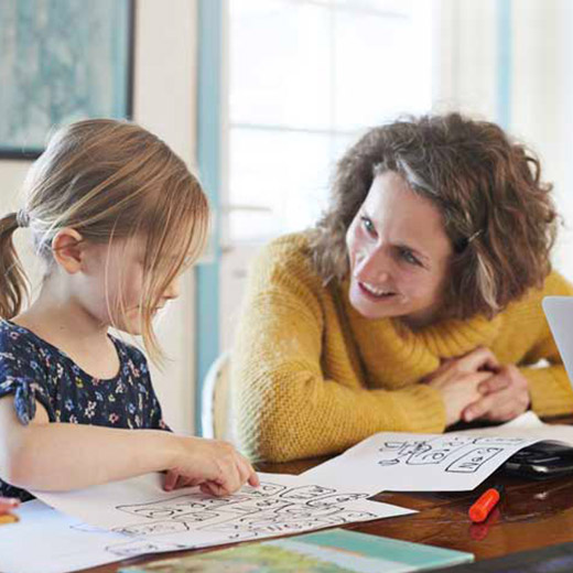 femme avec ses enfants