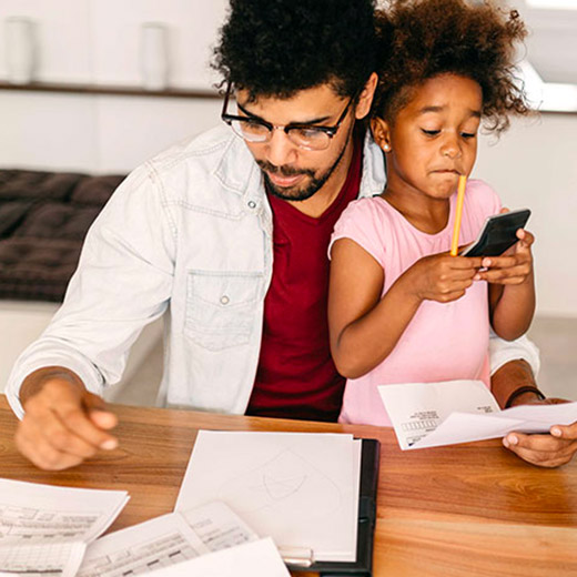 Maintenir niveau de vie famille après décès - père et fille