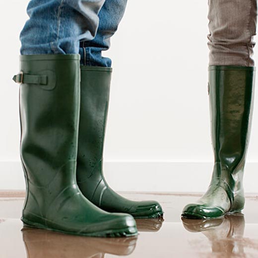 inondation dans une pièce de la maison